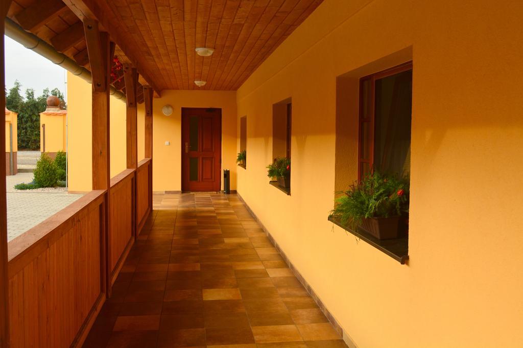 Penzion Farma Dvorec Radnice Quarto foto