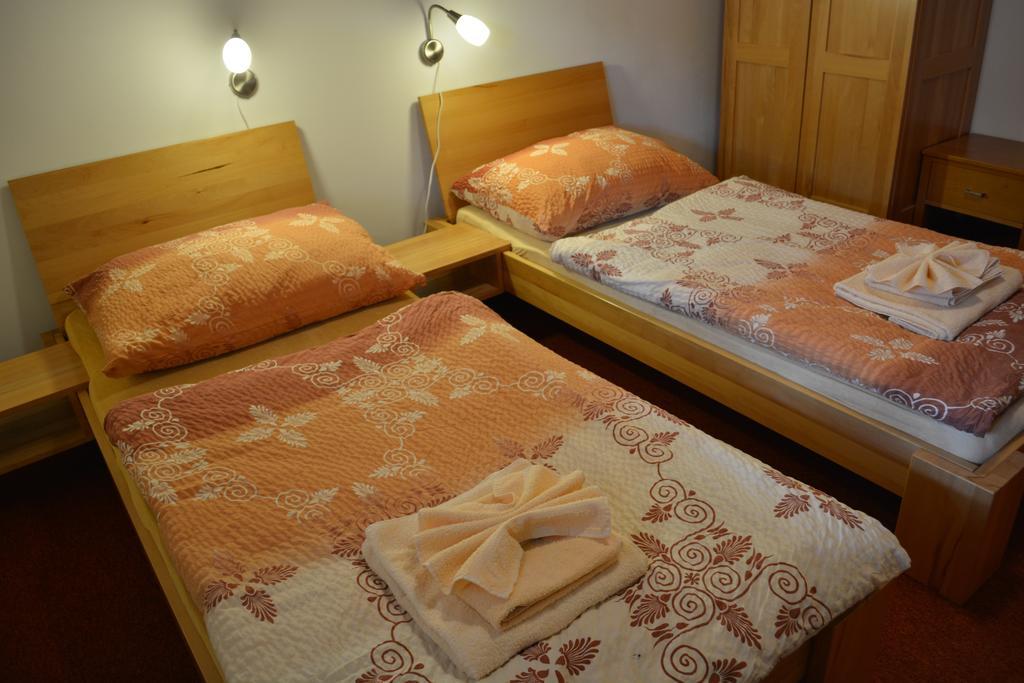 Penzion Farma Dvorec Radnice Quarto foto